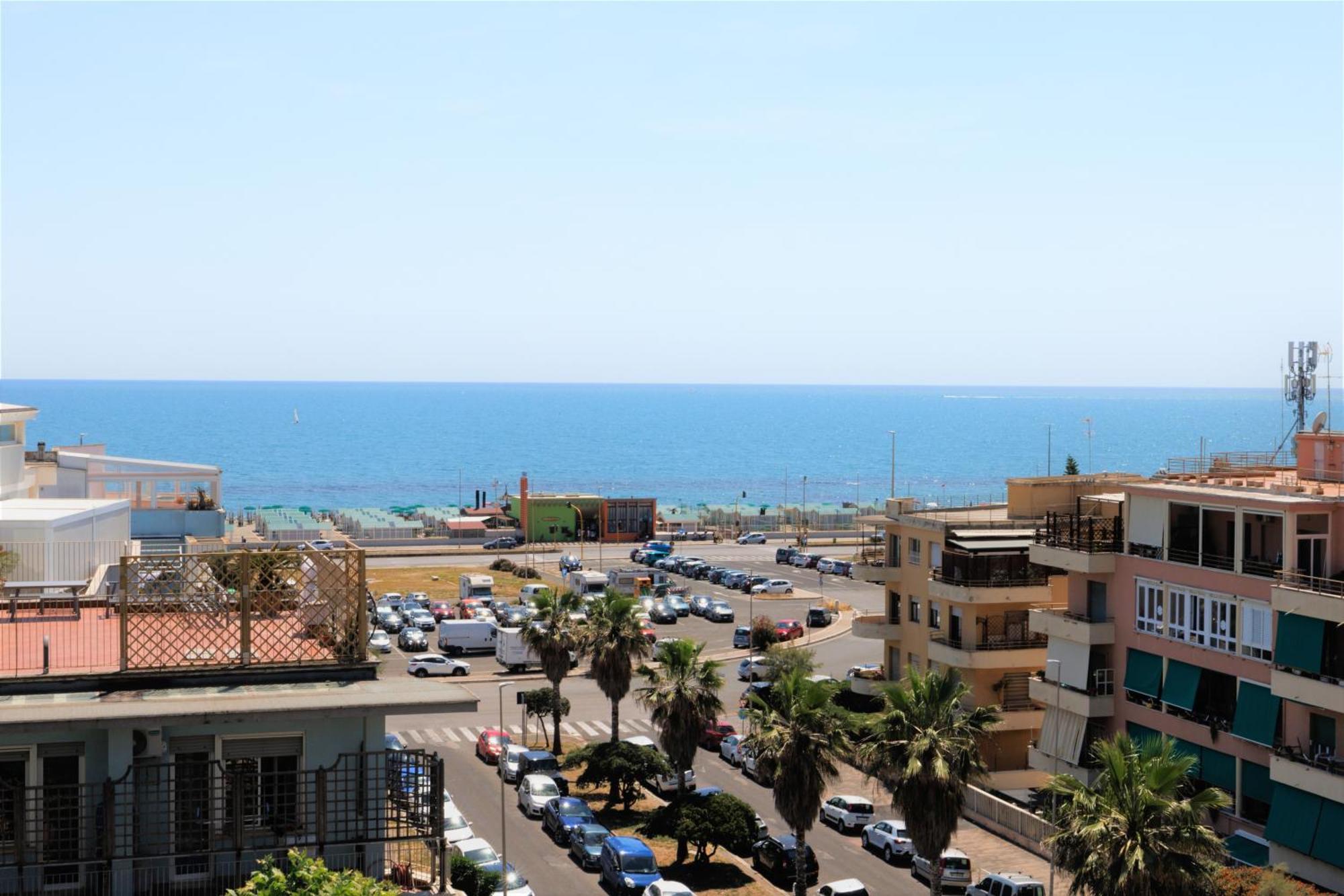 Attico Lux Lägenhet Lido di Ostia Exteriör bild