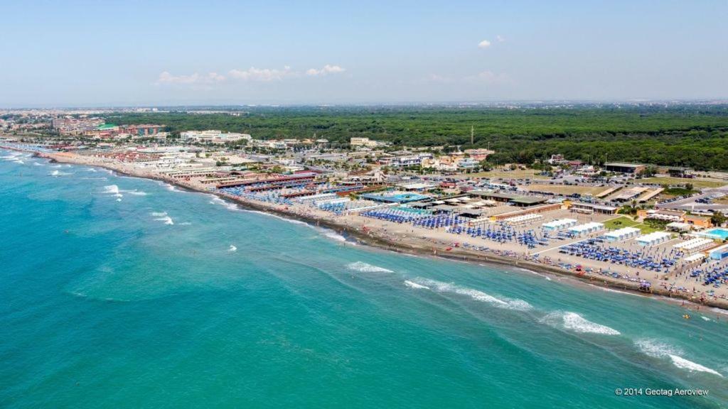 Attico Lux Lägenhet Lido di Ostia Exteriör bild